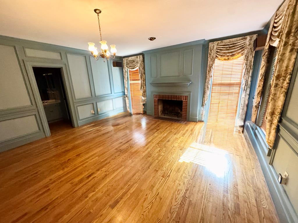 2202 Emory Dr