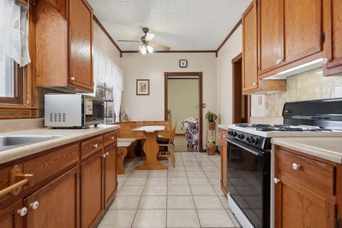 Tiny photo for 215 W Cypress Street, Fitzgerald, GA 31750 (MLS # 142873)