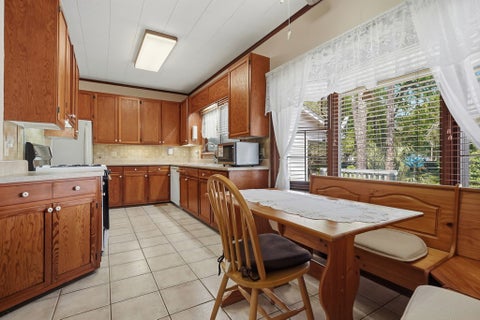 Tiny photo for 215 W Cypress Street, Fitzgerald, GA 31750 (MLS # 142873)