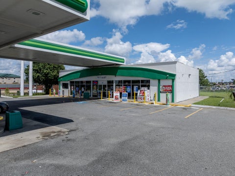 Tiny photo for 805 W 7th ST, Tifton, GA 31794 (MLS # 142989)