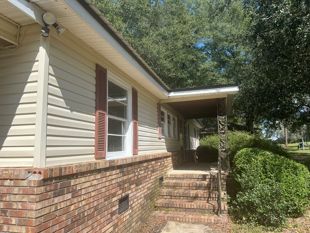 371 Lakeview Dr