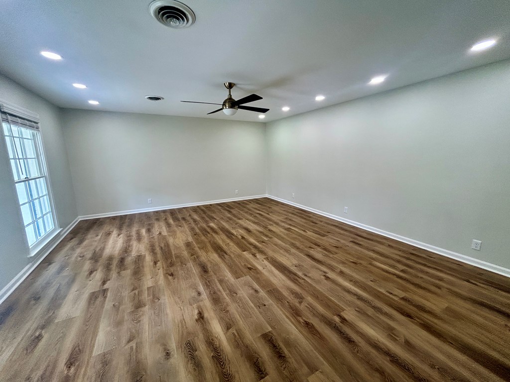 1901 Melba Dr