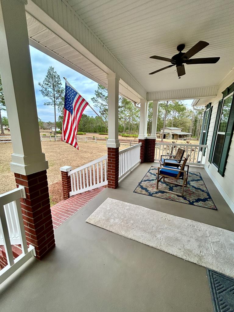 153 NE Wood Duck Way