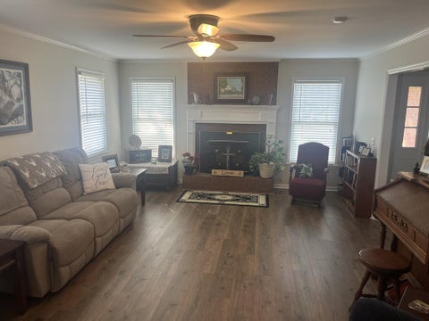 Tiny photo for 2409 N Park Ave, Tifton, GA 31794 (MLS # 143173)
