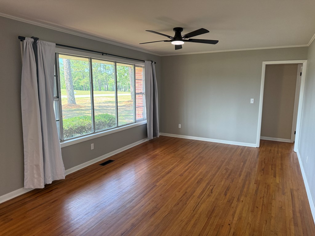 1159 W Roanoke Ext