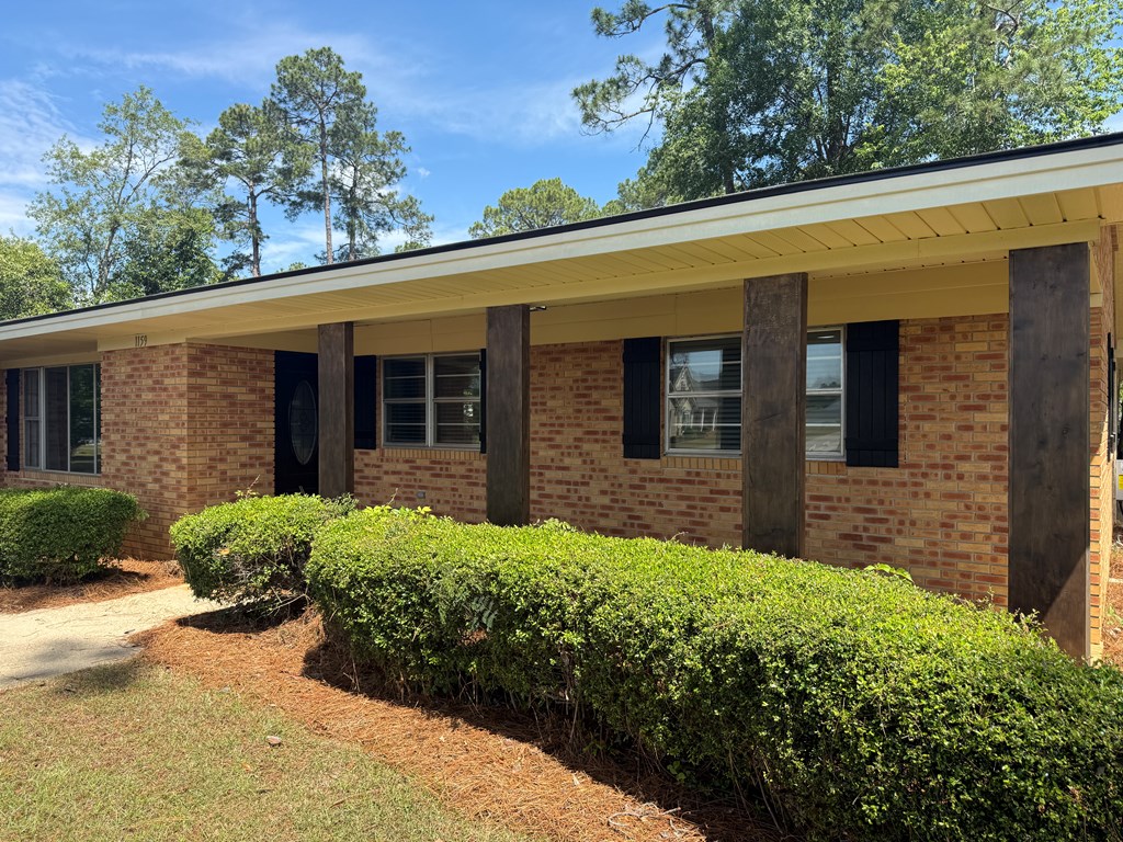 1159 W Roanoke Ext