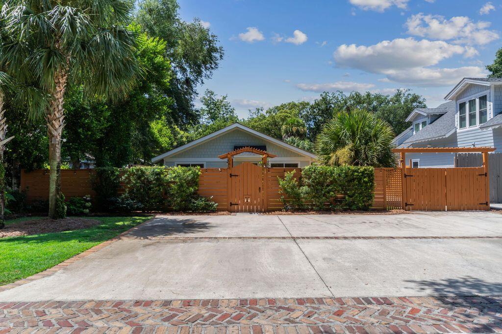 644 Cummings Lane
