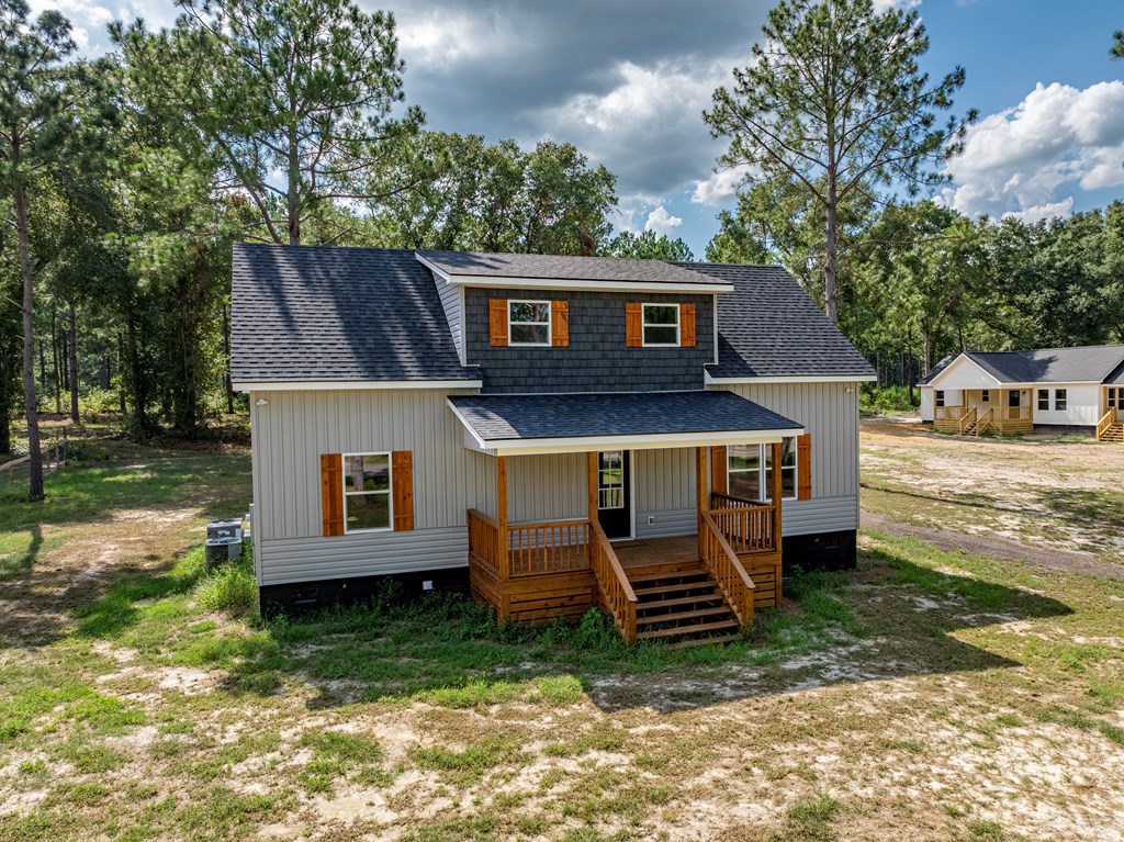 205 SW Ford Street