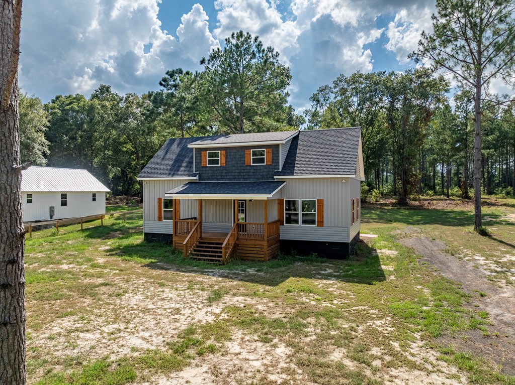 205 SW Ford Street