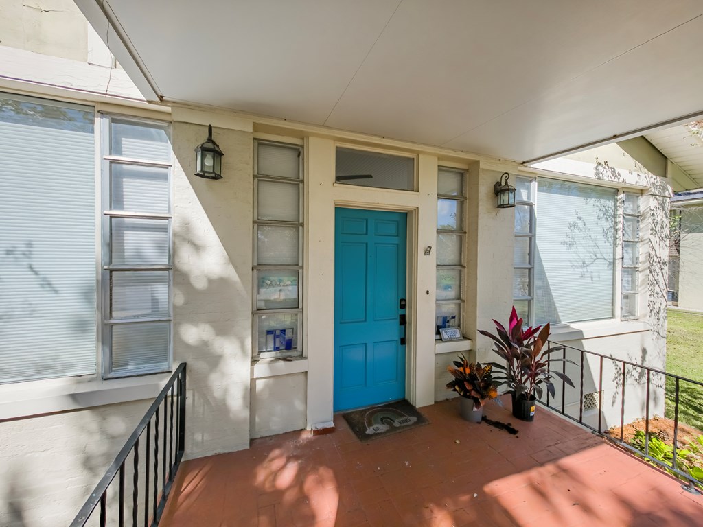 616 N Ridge Ave