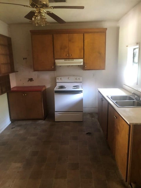 Tiny photo for 902 Langdale Drive, Nashville, GA 31639 (MLS # 141327)