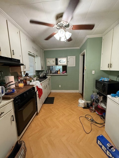 Tiny photo for 118 Irwinville Hwy, Fitzgerald, GA 31750 (MLS # 138932)