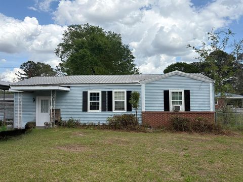 Photo of 606 S Apricot St, Ocilla, GA 31774 (MLS # 142607)