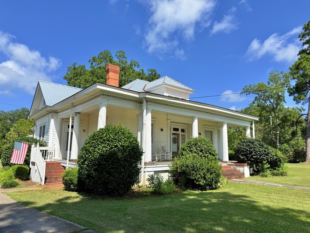 180 Oak St