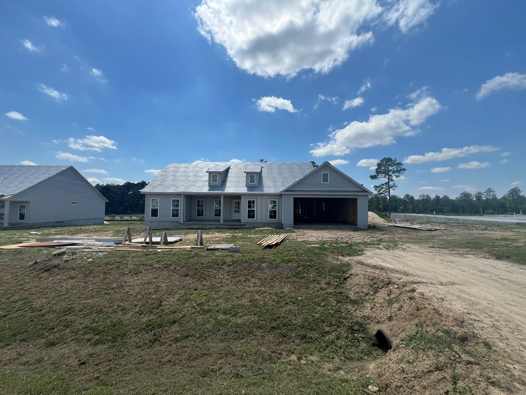 16 Edgewater Ct