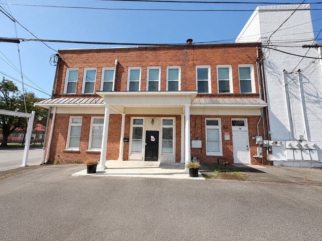225 E 2nd Street