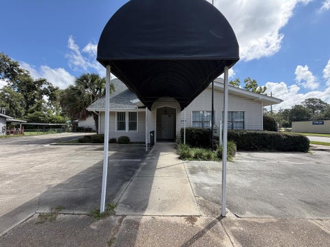 Photo of 515 S Hutchinson Ave, Adel, GA 31620 (MLS # 143093)