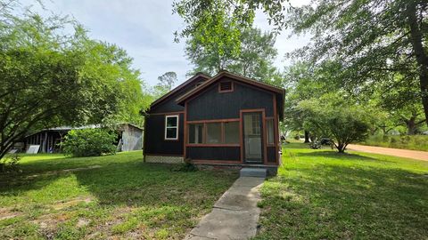 Photo of 152 Snowden Road, Fitzgerald, GA 31750 (MLS # 142542)