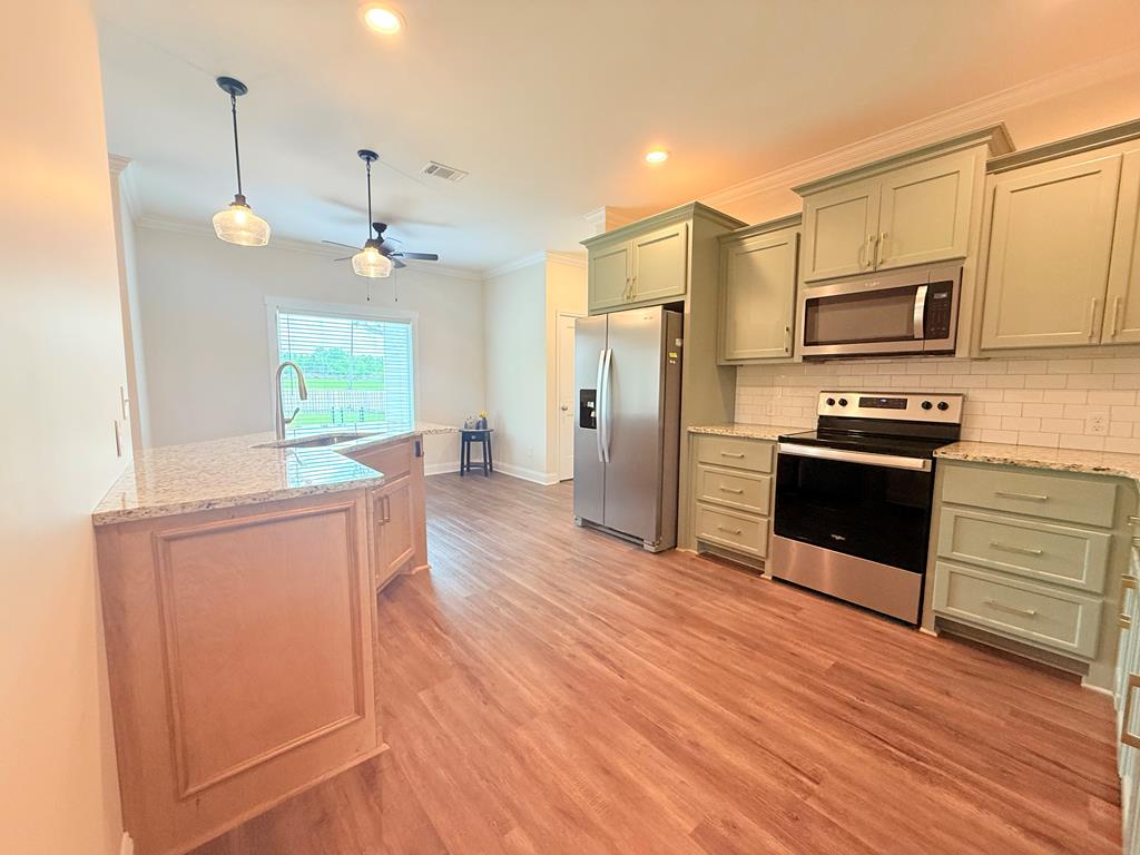 13 Willow Way
