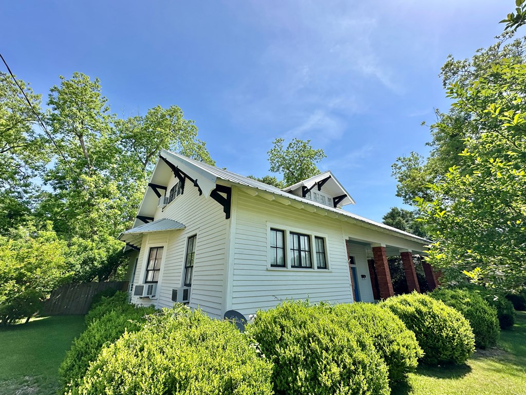 503 Hudson Ave
