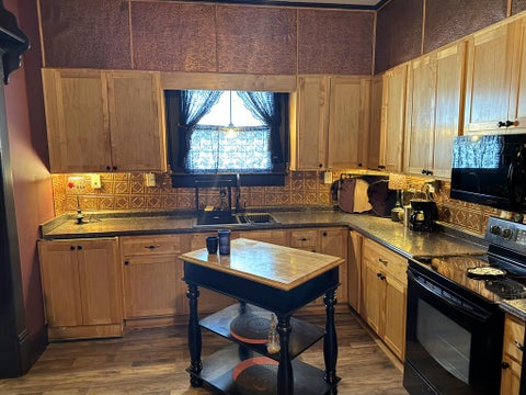 Tiny photo for 601 W Central Avenue, Fitzgerald, GA 31750 (MLS # 143101)