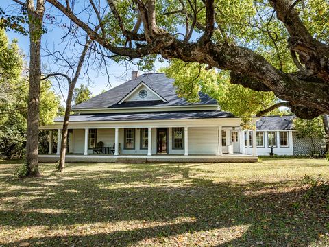 Photo of 64 Palmetta Rd, Tifton, GA 31794 (MLS # 138581) Photo of 64 Palmetta Rd, Tifton, GA 31794 (MLS # 138581)
