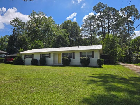 Photo of 107 Lobingier Avenue, Fitzgerald, GA 31750 (MLS # 142850)