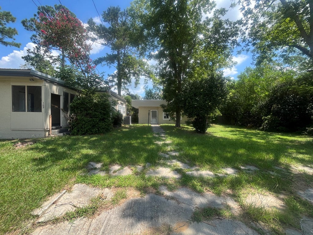 706 S Dogwood Drive