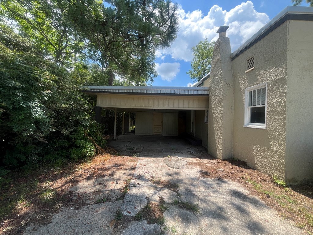 706 S Dogwood Drive