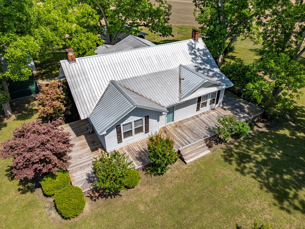 1975 Russell Smith Road