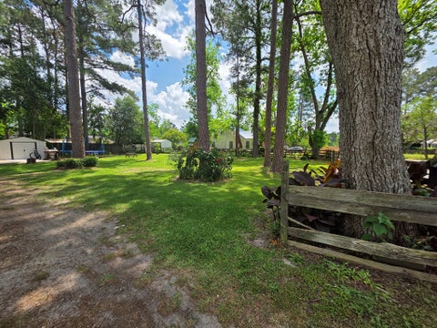 Tiny photo for 410 W Henderson St, Ocilla, GA 31774 (MLS # 143069)