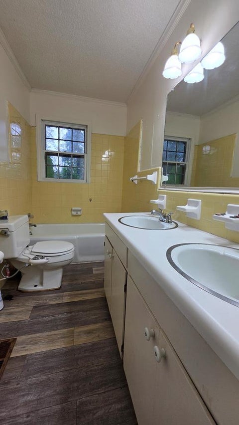 Tiny photo for 410 W Henderson St, Ocilla, GA 31774 (MLS # 143069)