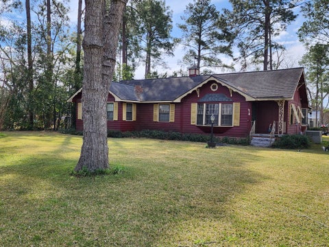 Tiny photo for 410 W Henderson St, Ocilla, GA 31774 (MLS # 143069)