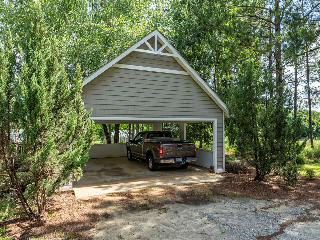 523 Ten Mile Rd