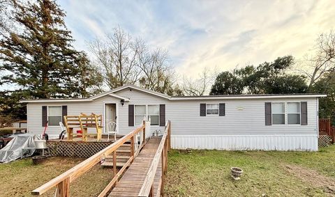 Photo of 326 N Robinson, Lenox, GA 31637 (MLS # 140204)