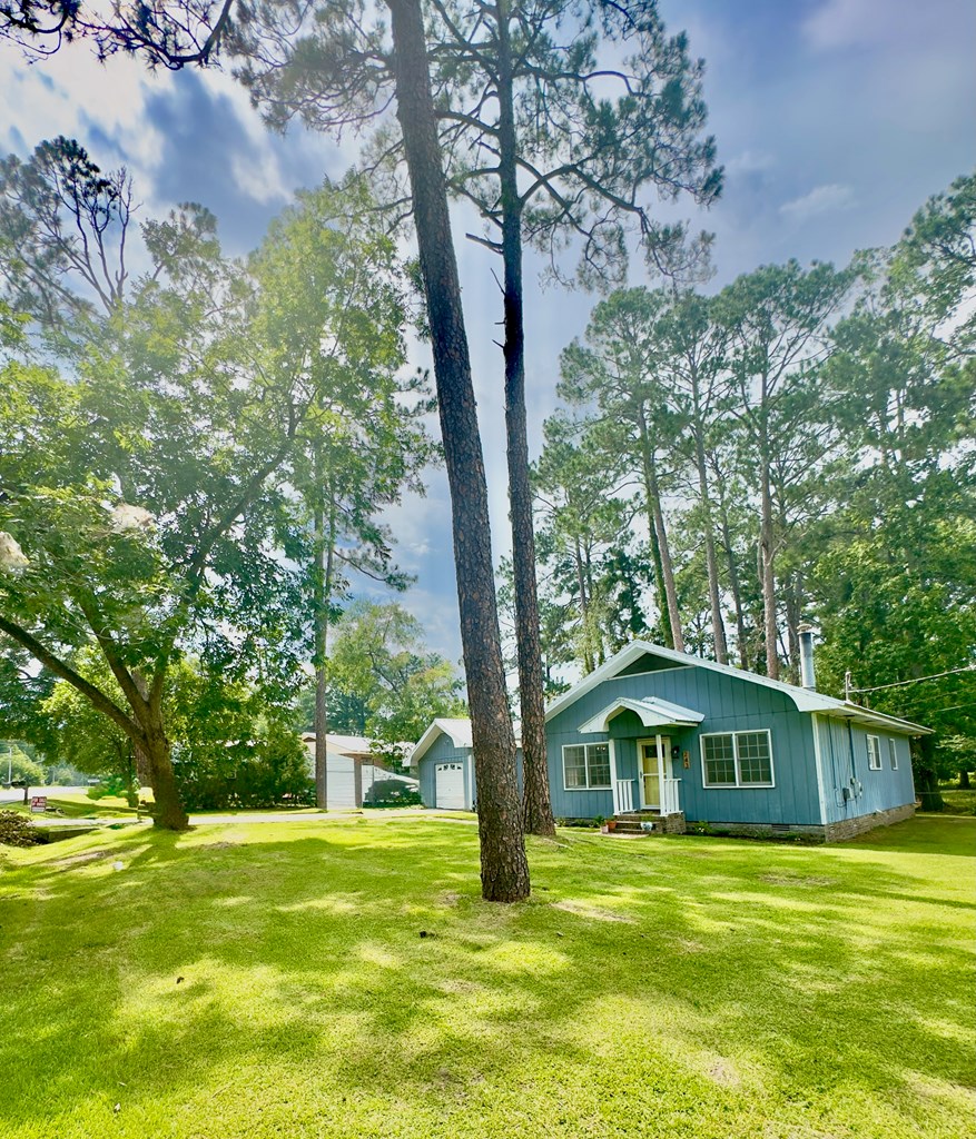 243 Ten Mile Rd