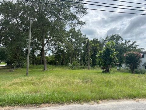 Photo of 209 Ohoopee St, Fitzgerald, GA 31750 (MLS # 138690)