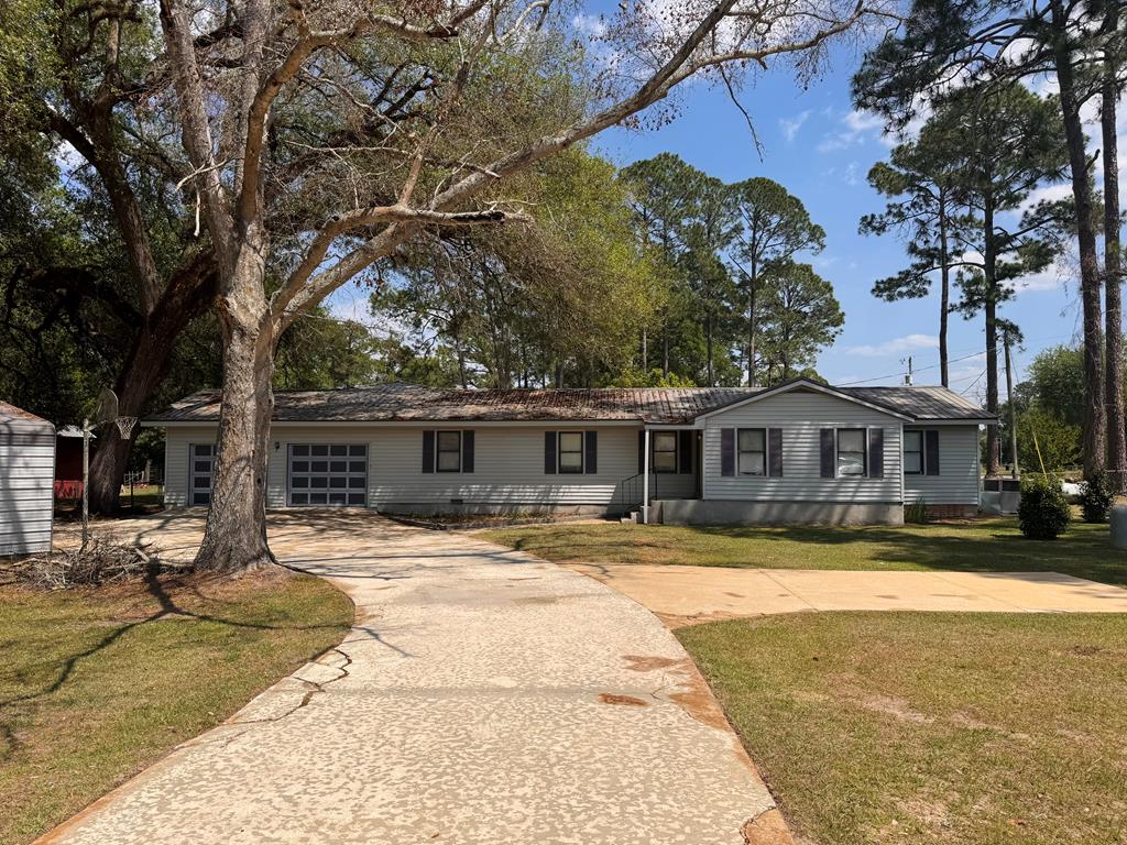 324 N County Line Rd