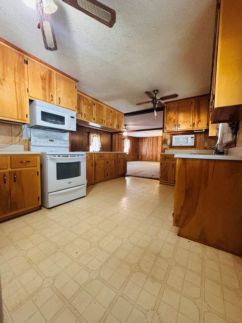 Tiny photo for 324 N County Line Rd, Sylvester, GA 31791 (MLS # 142560)