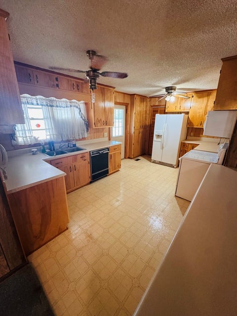 Tiny photo for 324 N County Line Rd, Sylvester, GA 31791 (MLS # 142560)