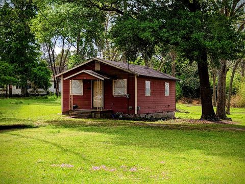 204 James Avenue Ashburn GA 31714