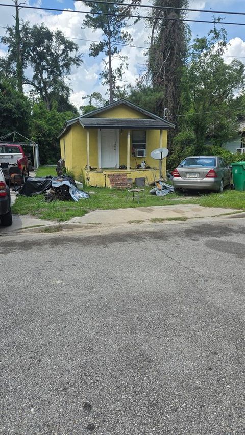 Photo of 808 W Adair St, Valdosta, GA 31601 (MLS # 138485)