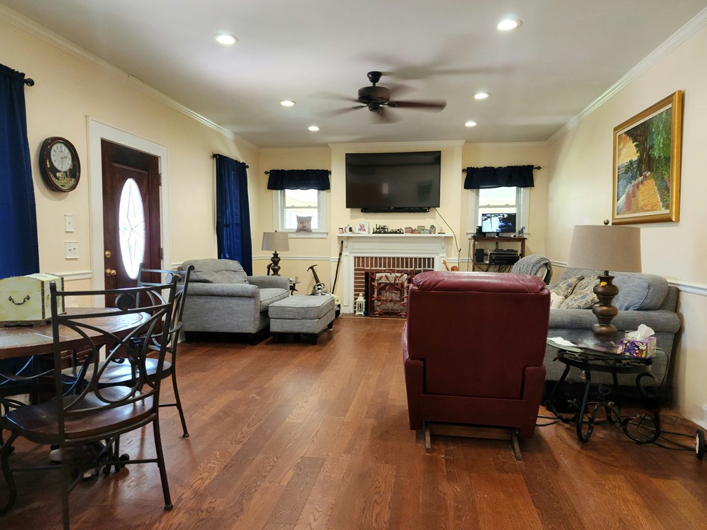 809 W Central Avenue