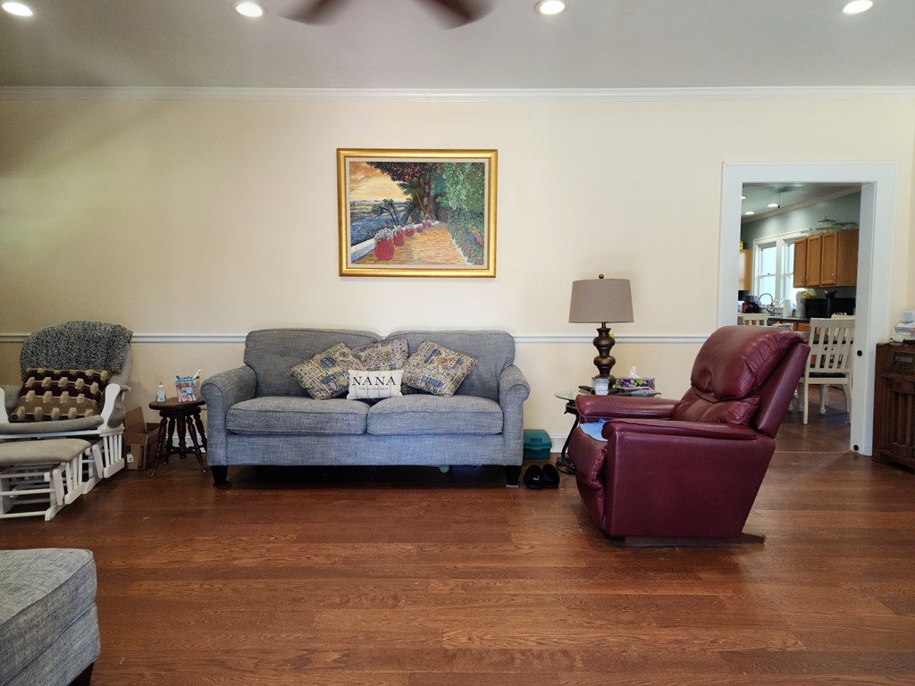 809 W Central Avenue