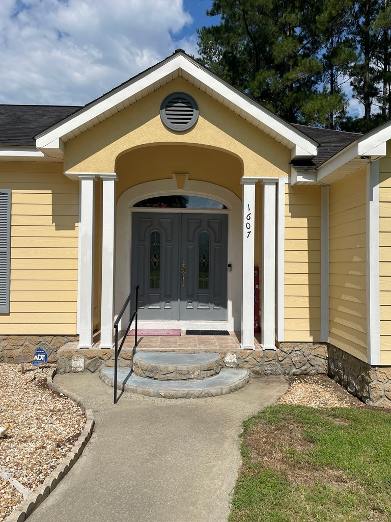 1607 Mallard Lane