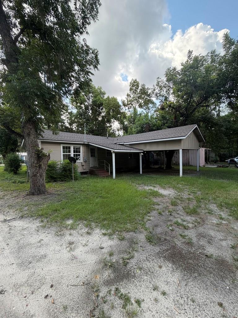 1706 N Lee