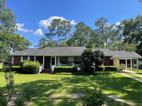 Photo of 132 Northwood Dr, Fitzgerald, GA 31750 (MLS # 142829)