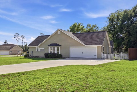 Tiny photo for 112 Manor Drive, Fitzgerald, GA 31750 (MLS # 142703)