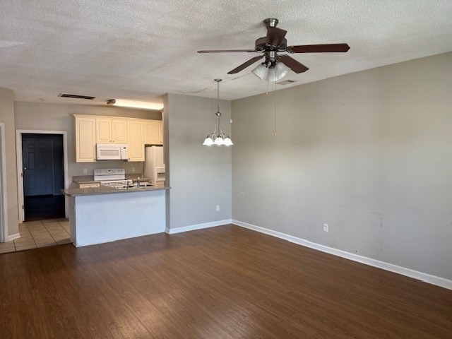 605 Glade Fern Way