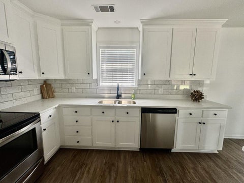 Tiny photo for 120 Dewberry Street, Sylvester, GA 31791 (MLS # 143226)